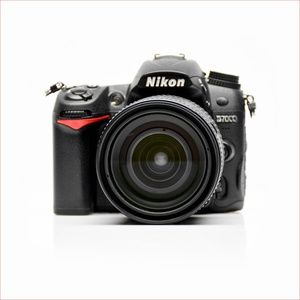 NIKON D7000 BODY (16.2MP) + Accessories - Shutter Count 2,713